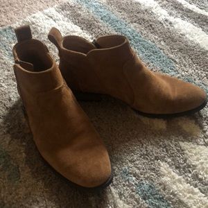 Ugg Women’s Chestnut Aureo Boot